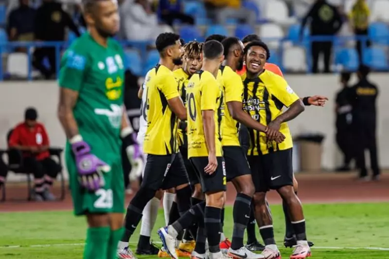 الاتحاد السعودي: تداعيات إصابة لاعب وسط الفريق بعد مواجهة النجمة