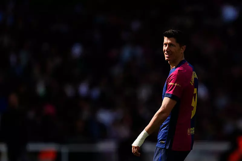 أتلتيكو مدريد يسعى لتعزيز هجومه بضم ليفاندوفسكي خلال فترة الانتقالات الصيفية