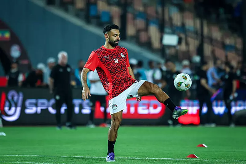 استراتيجيات الجهاز الفني للمساهمة في إراحة محمد صلاح أمام غينيا بيساو
