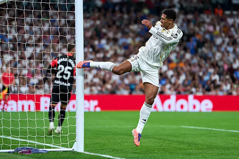 بيلينجهام: سعي ريال مدريد لاستعادة التوازن الفريد