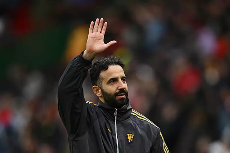 ليفربول ومان يونايتد: صراع التكتيك بين أموريم وبيليجريني وكونتي