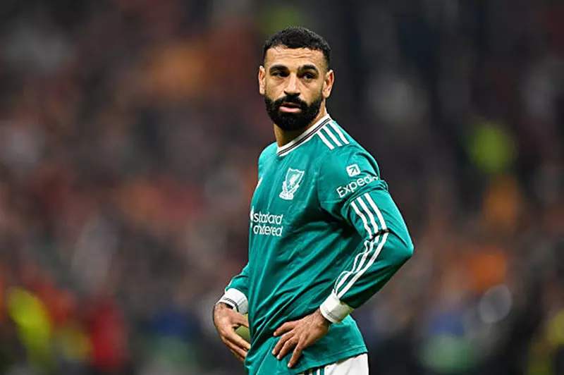 محمد صلاح يسعى لتحطيم الأرقام القياسية في مواجهة مانشستر يونايتد